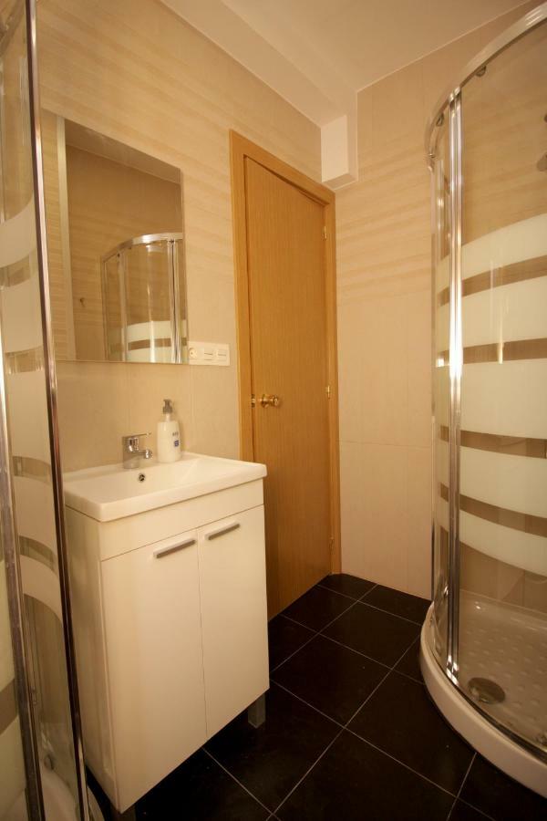 Albergue Lalin Centro Luaran gambar