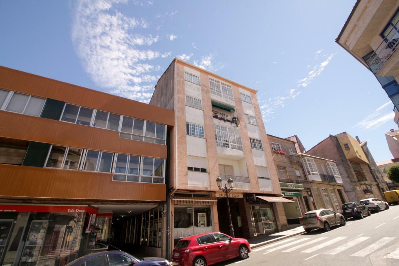 Albergue Lalin Centro Luaran gambar
